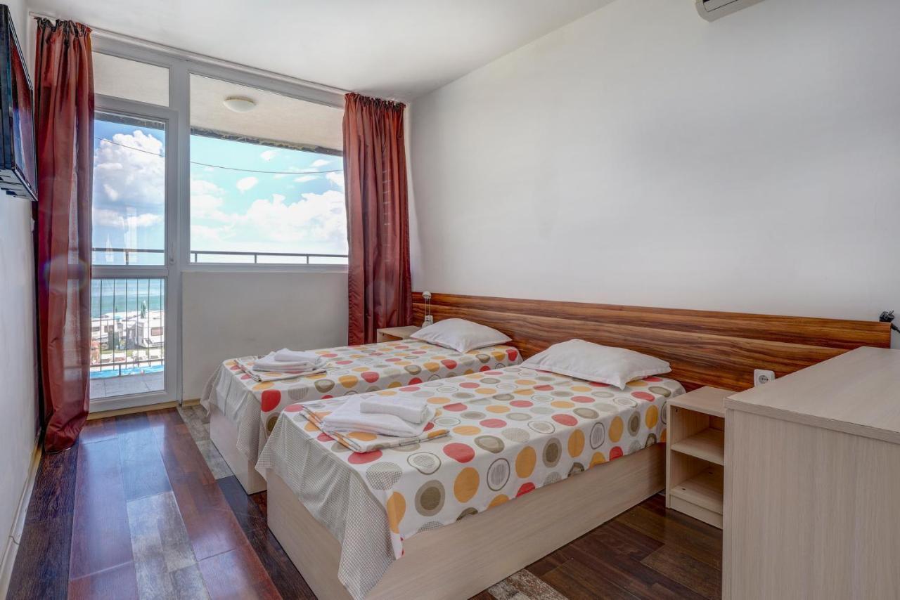 Saint George Hotel 1 バルチク エクステリア 写真